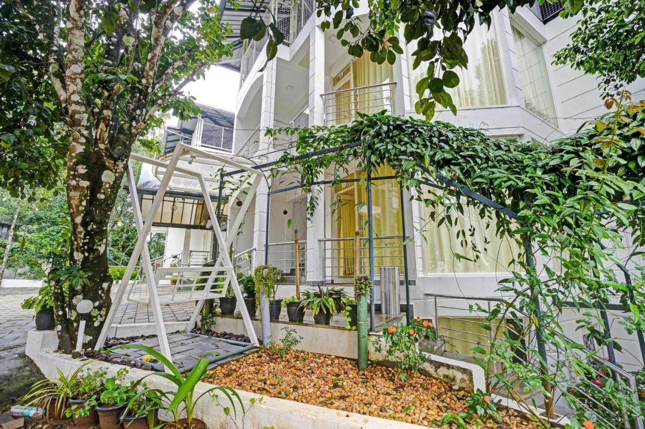 Hotel Oyo Flagship 81260 Star Lights Munnar Exterior foto